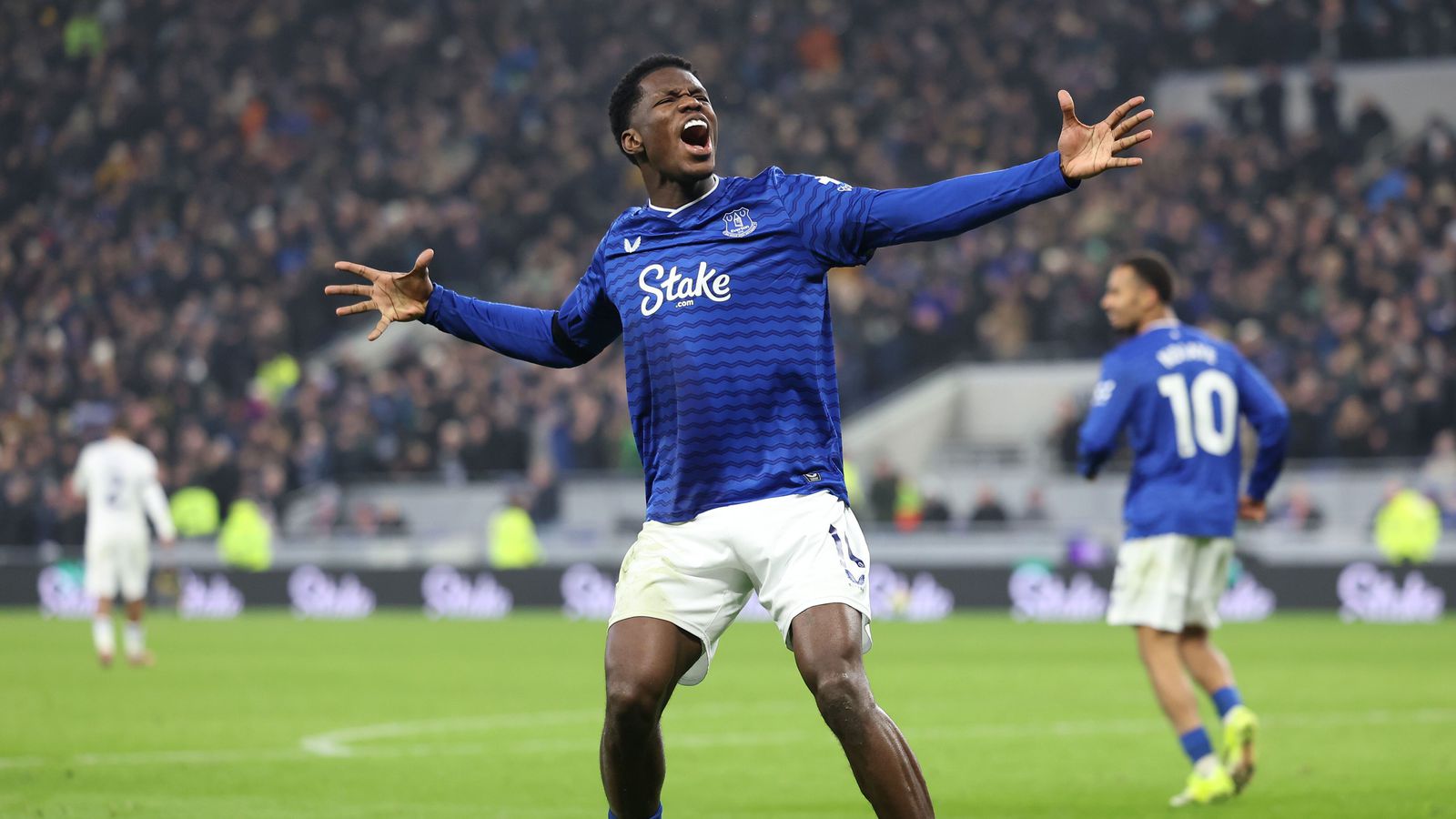 Barry bjargaði stigi fyrir Everton