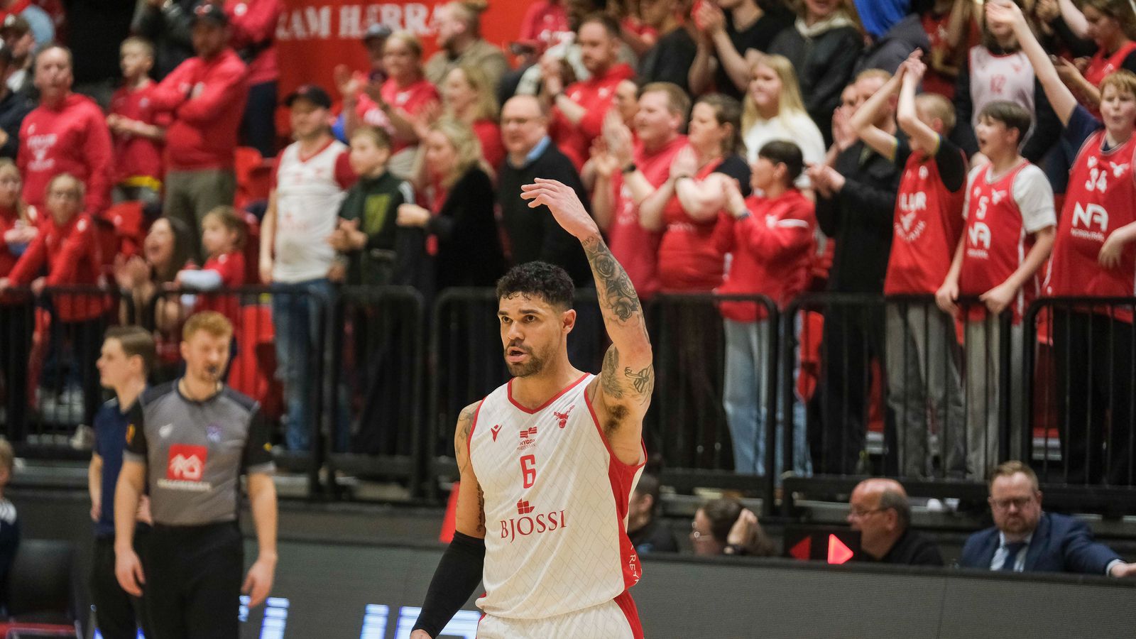 Valur - Grinda­vík | Vals­menn reyna að slá frá sér í leik tvö