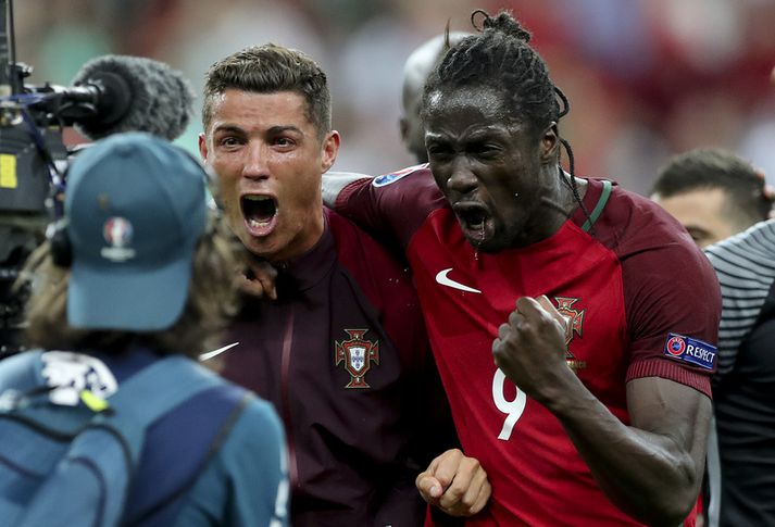 Eder og Cristiano Ronaldo fagna í leikslok.