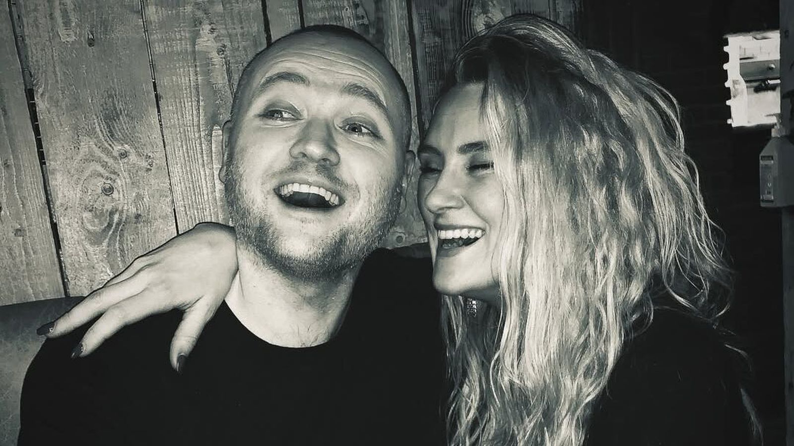 Sjö ár frá ör­laga­ríkum kossi á fullu tungli