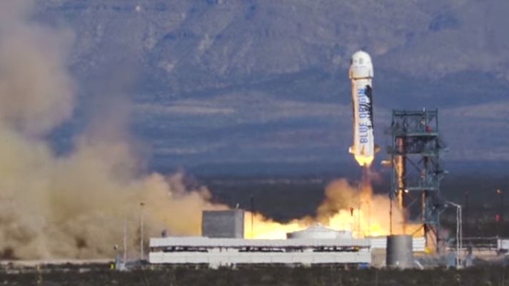 Geimferðafyrirtækið Blue Origin tókst að lenda geimfari sínu aftur.