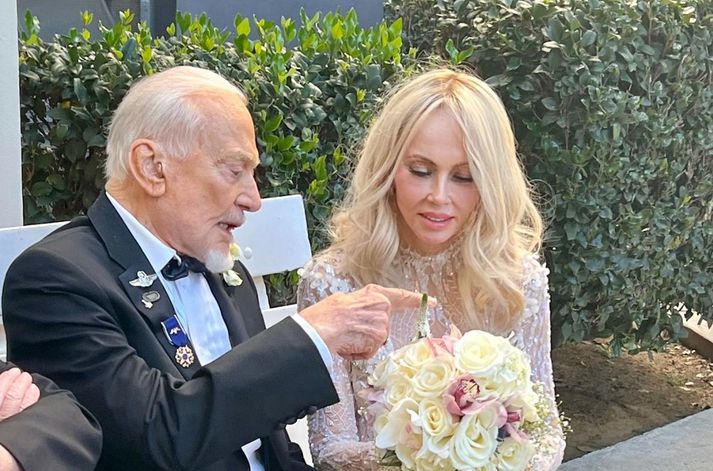 Aldrin og Faur giftu sig í dag. 