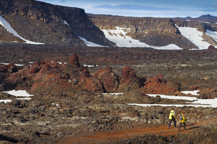 Askja er megineldstöð norðan Vatnajökuls á hálendi Íslands.