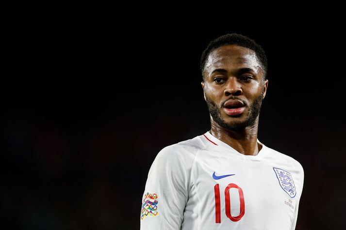 Er Sterling á förum frá Englandi?