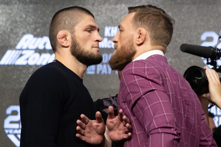 Það voru litlir kærleikar með Khabib og Conor í kvöld.