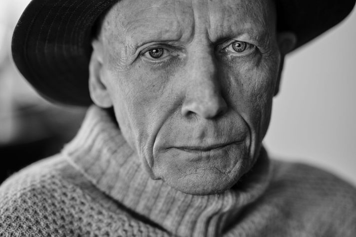 Jóhanna Helgason er einn af þessum stóru í tónlistarsögunni. Hann fæddist á nákvæmlega réttum tíma; hann var akkúrat á mótunarárum þegar Bítlarnir ruddust fram á sjónarsviðið.