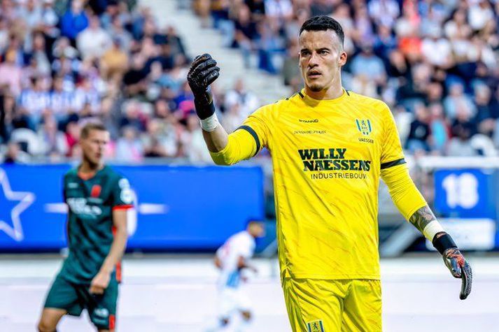 Etienne Vaessen, markvörður RKC Waalwijk, er kominn til meðvitundar
