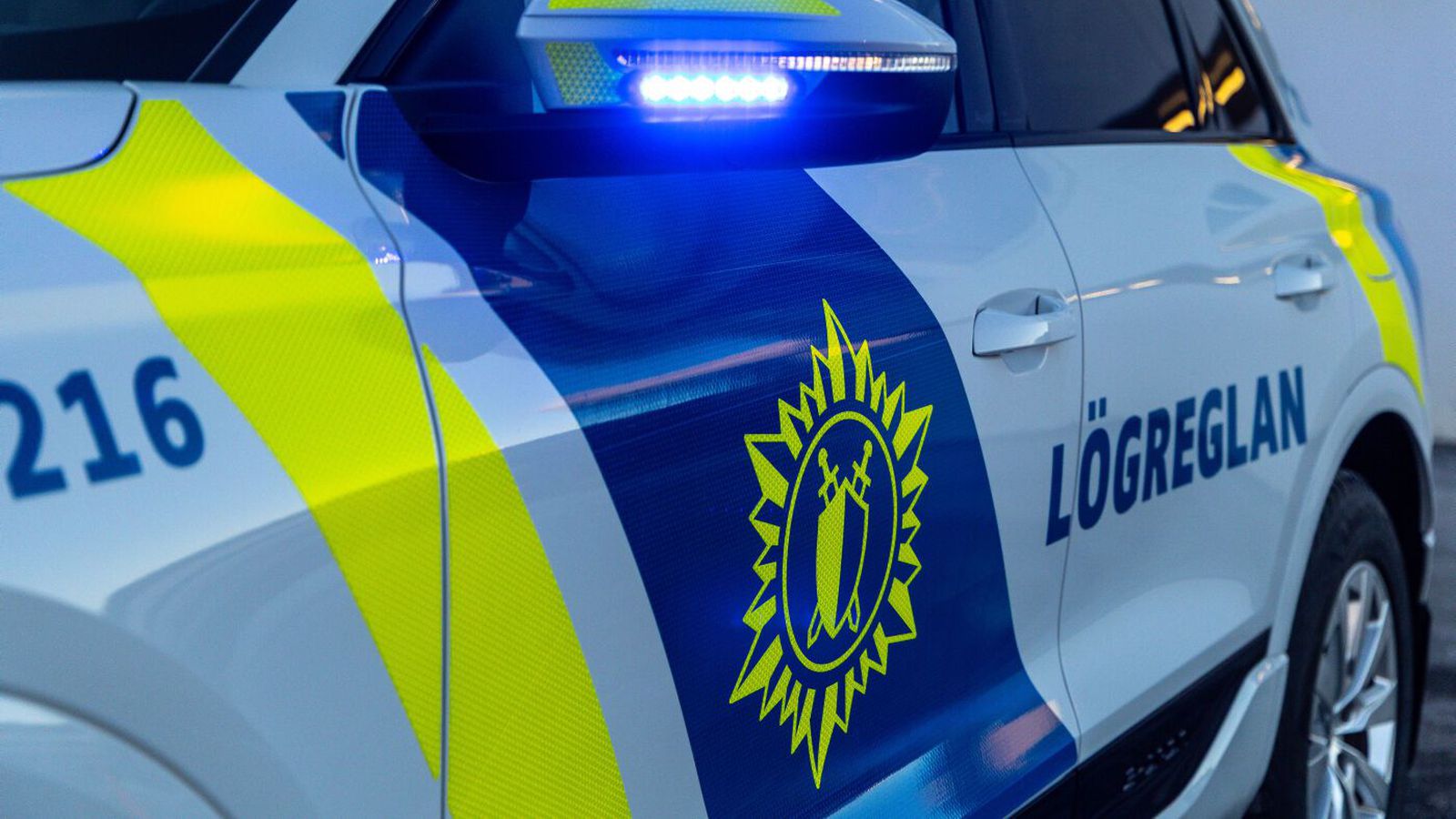 Bíllinn fannst skammt frá en þjófarnir eru ófundnir