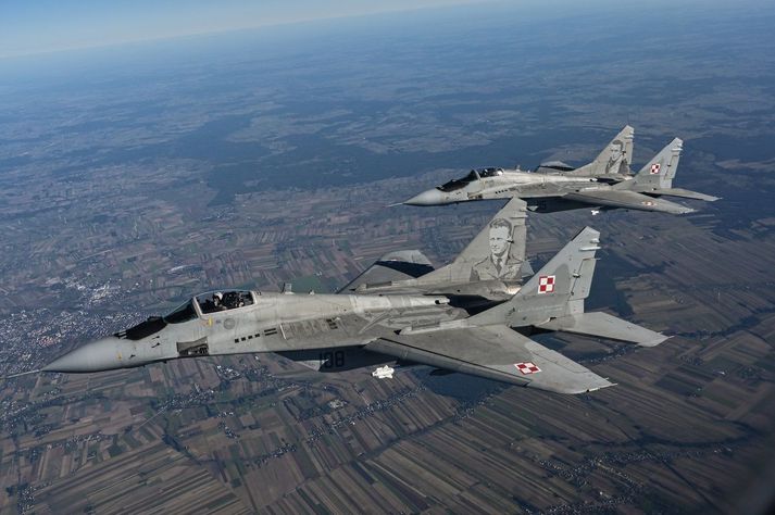 Pólskum Mig-29 flogið yfir Póllandi.