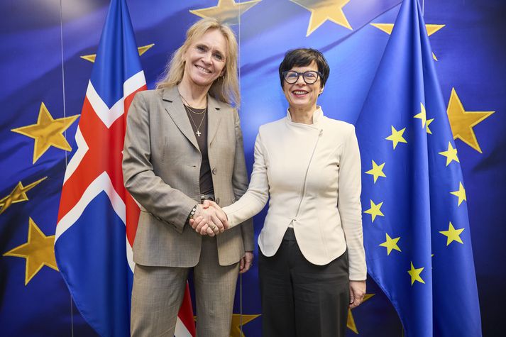 Þorgerður Katrín Gunnarsdóttir utanríkisráðherra og Marta Kos stækkunarstjóri Evrópusambandsins.