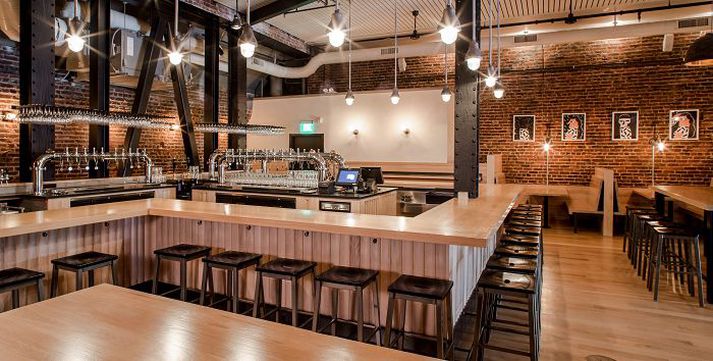 Mikkeller opnaði bar í San Francisco í júlí 2013 og nokkrum mánuðum síðar í Bangkok í Taílandi.