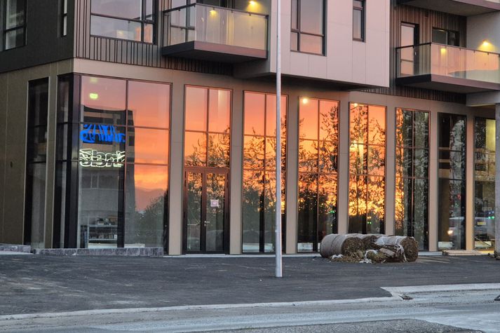 Óvissa í íslensku efnahagslífi eykst hratt. 