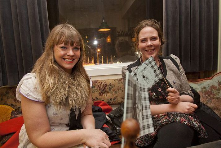 Sigurbjörg Birgisdóttir og Hildur Steinþórsdóttir létu fara vel um sig.
