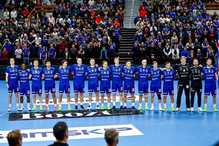 Íslenska karlalandsliðið í handbolta vann öruggan sigur í gær.