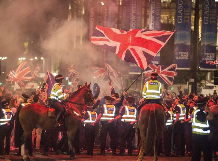 Lögreglan þurfti að stilla til friðar í Glasgow.