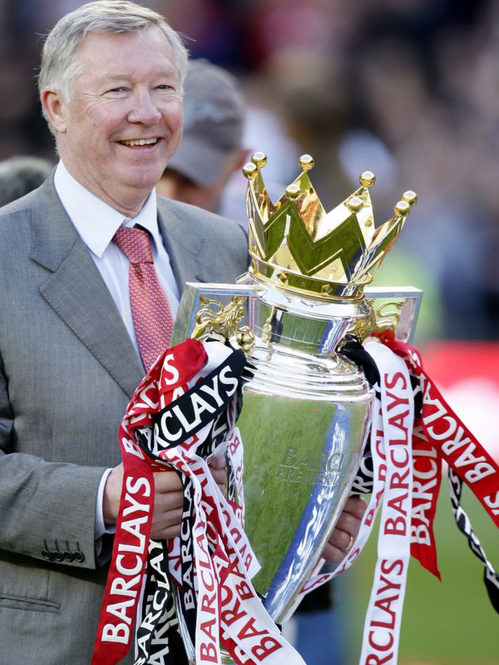 Sir Alex Ferguson með enska úrvalsdeildarbikarinn.