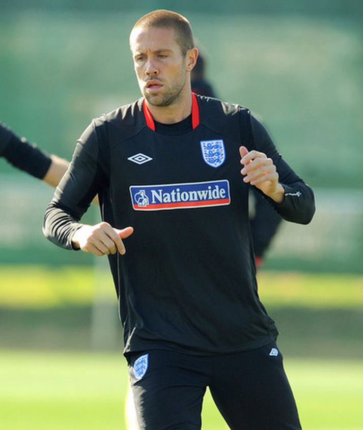 Matthew Upson á æfingu enska landsliðsins í dag.