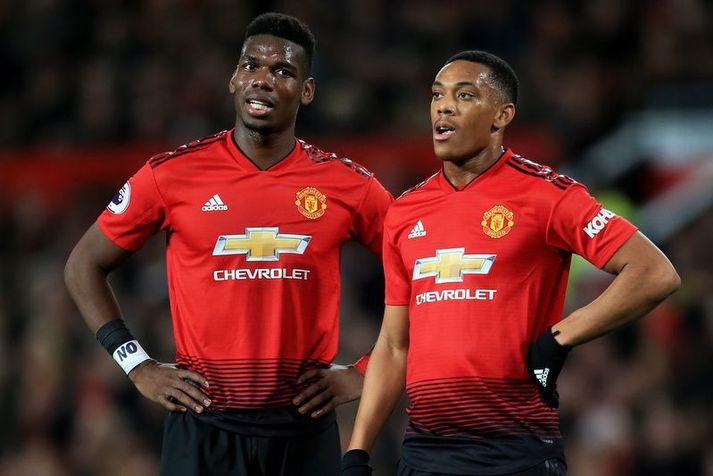 Paul Pogba og Anthony Martial hjá Manchester United eru báðir sagðir vera í hópi fimm launahæstu leikmanna ensku úrvalsdeildarinnar.