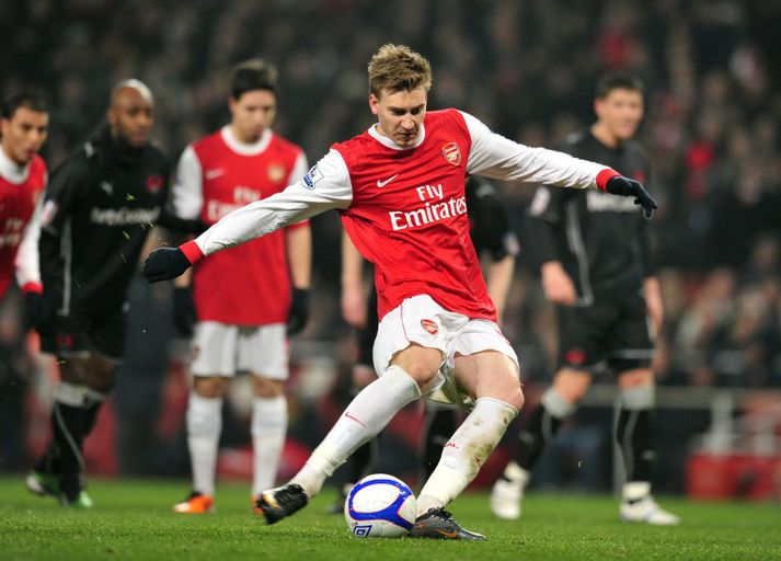 Nicklas Bendtner hefur verið orðaður við brottför frá Arsenal undanfarnar vikur.
