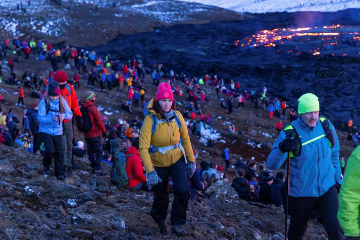 Gríðarlegur fjöldi hefur farið að sjá gosið í Geldingadölum síðan það hófst fyrir tólf dögum síðan.