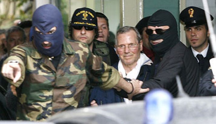 Bernardo Provenzano, sláttuvélin svonefnda, handtekinn.