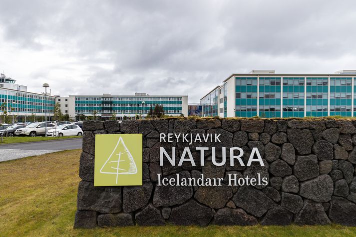 Gengið var frá kaupum Berjaya á 75% hlut í Icelandair Hotels í apríl á síðasta ári.