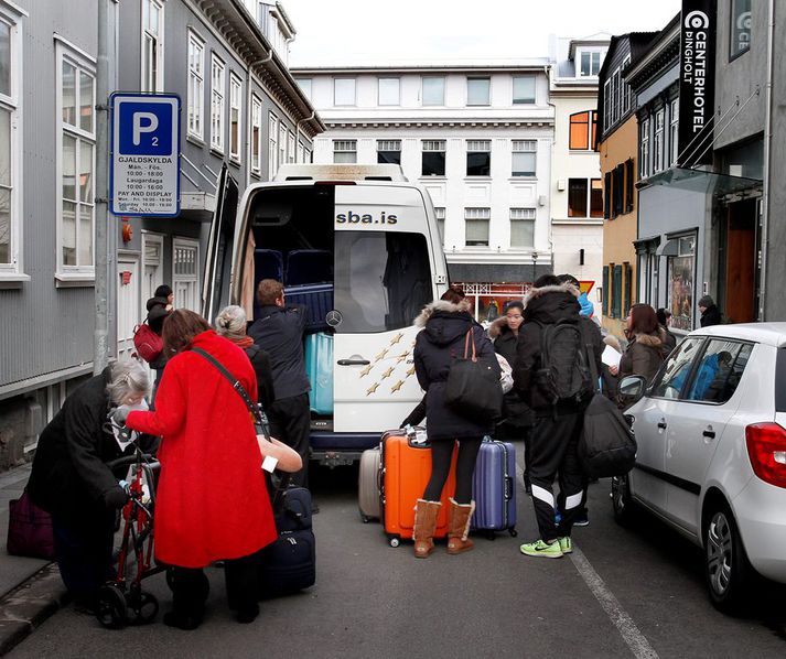 Ferðamenn í miðbæ Reykjavíkur.