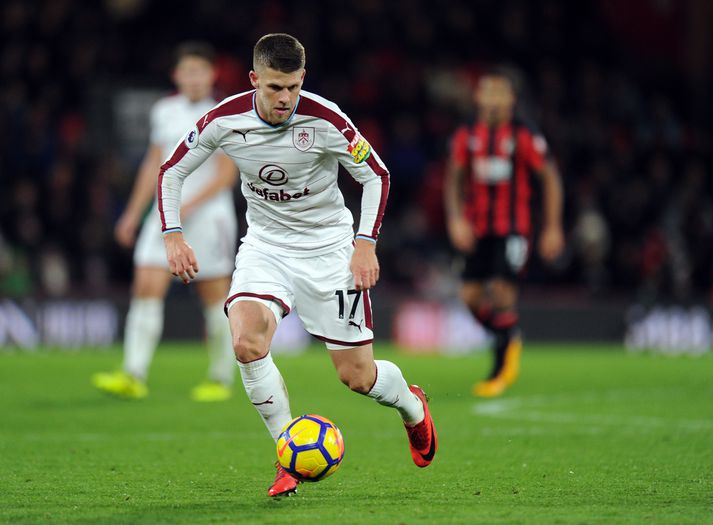 Jói Berg í leik með Burnley.