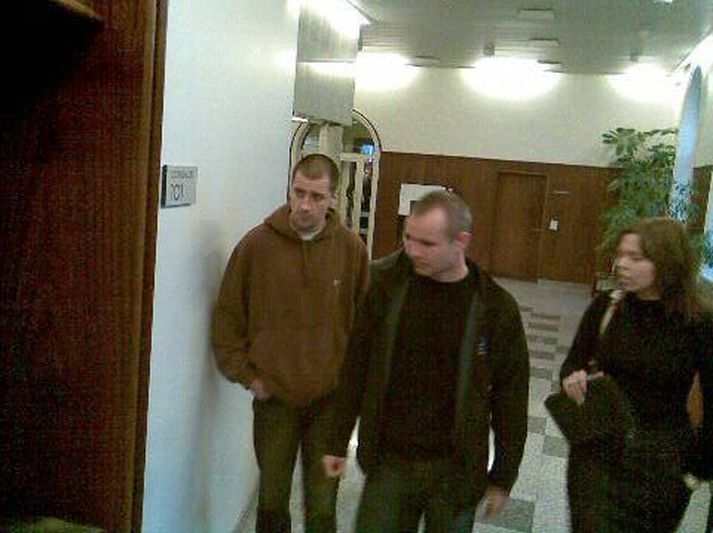 Frá því er tveir mannanna mættu fyrir Héraðsdóm Reykjavíkur í desember á síðasta ári.