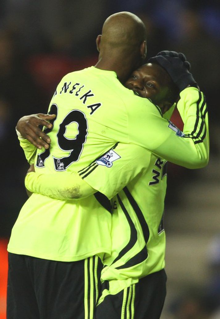 Nicolas Anelka og Shaun Wright-Phillips skoruðu mörk Chelsea í dag.