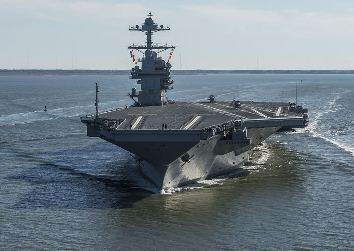 Sjóherinn vonast til þess að taka USS Gerald Ford í notkun árið 2022.