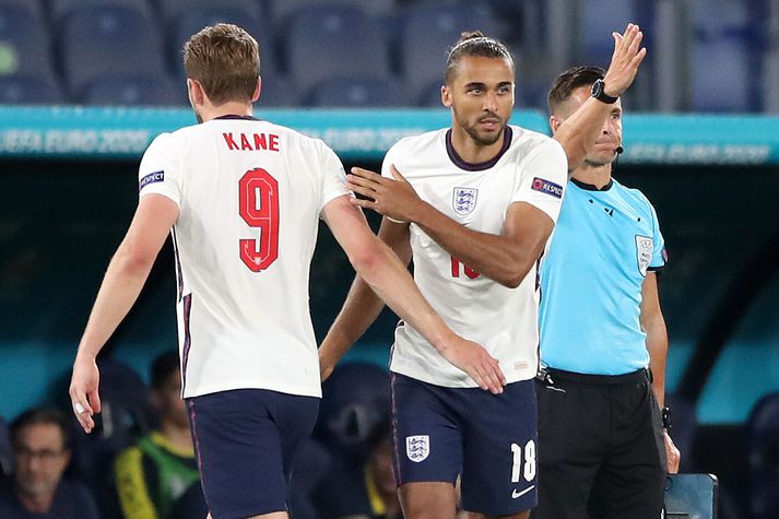 Dominic Calvert-Lewin kemur inn á fyrir Harry Kane á Evrópumótinu 2020.