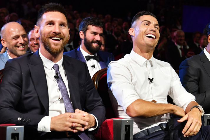 Cristiano Ronaldo og Lionel Messi verða ekki á svæðinu þegar Gullboltinn fer á loft í október.