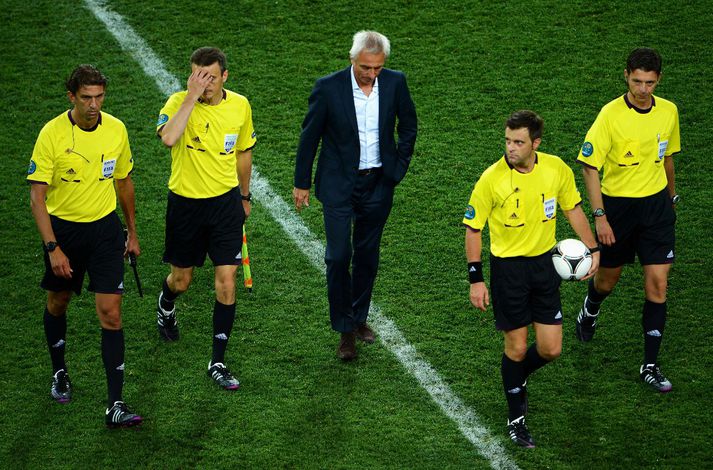 Van Marwijk var ekki hýr á brá eftir tapið í gær.