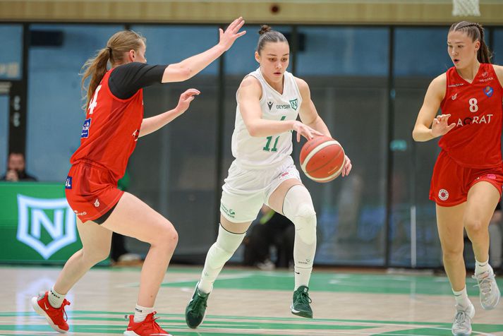 Hulda María skoraði 13 stig, tók 4 fráköst og gaf 3 stoðsendingar.