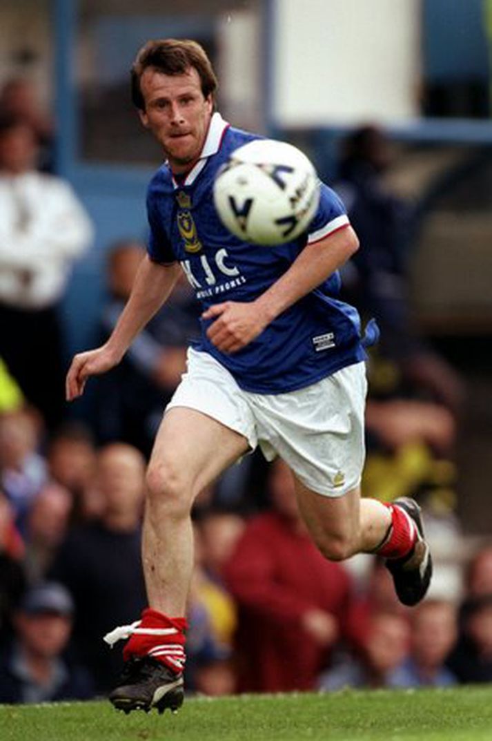 Steve Clardige var böstaður árið 2000 fyrir að veðja á lið sitt Portsmouth.