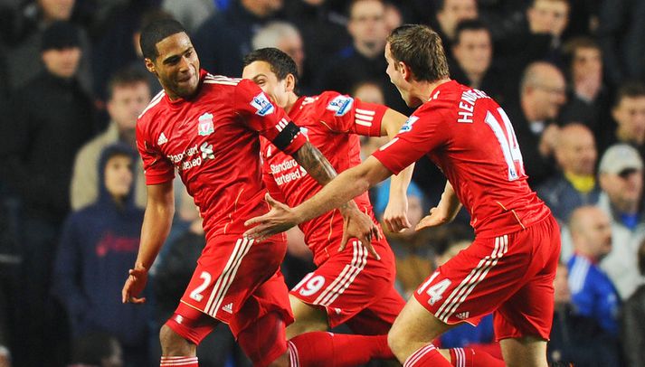Glen Johnson fagnar sigurmarki sínu í dag.