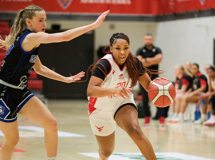 Reshawna Rosie Stone reyndist Val gulls ígildi í þessum leik. 