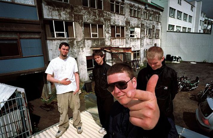 Hljómsveitin Quarashi kom víða við á meðan hún starfaði. Lögin Stick ‘Em Up og Mr. Jinx heyrðust í fjölmörgum sjónvarpsþáttum og kvikmyndum. Frá vinstri eru Ómar, Höskuldur, Steini og Sölvi. Mynd/þök