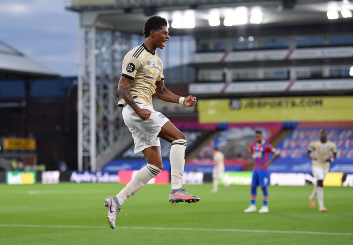 Marcus Rashford fagnar marki sínu gegn Crystal Palace.