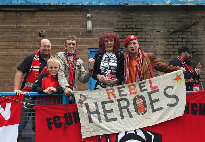 Stuðningsmenn FC United eru dyggir.