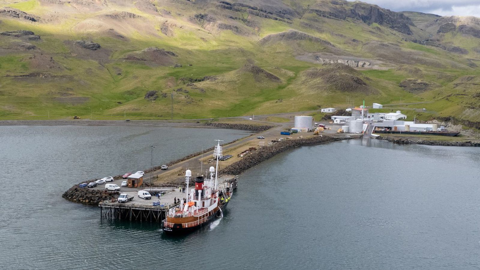 Hvalbátarnir með fjórar langreyðar að landi í dag - Vísir