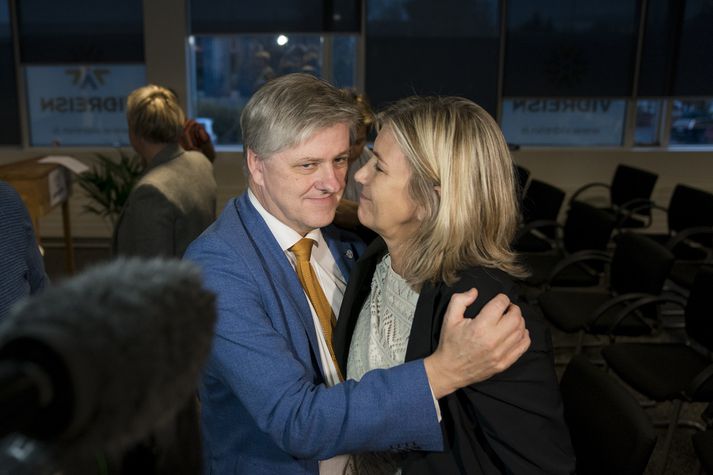 Hanna Katrín er full virðingar í garð fyrrverandi formanns Viðreisnar fyrir að hafa látið hagsmuni flokksins ganga fyrir.