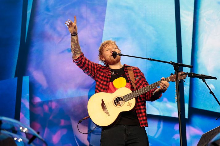 Ed Sheeran mun halda tvenna tónleika á Íslandi í ágúst 2019.