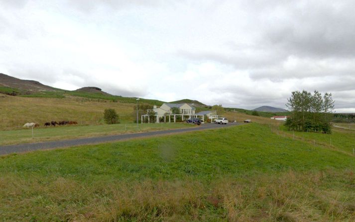 Húsið er frá 1997 og þarfnast endurnýjunnar.