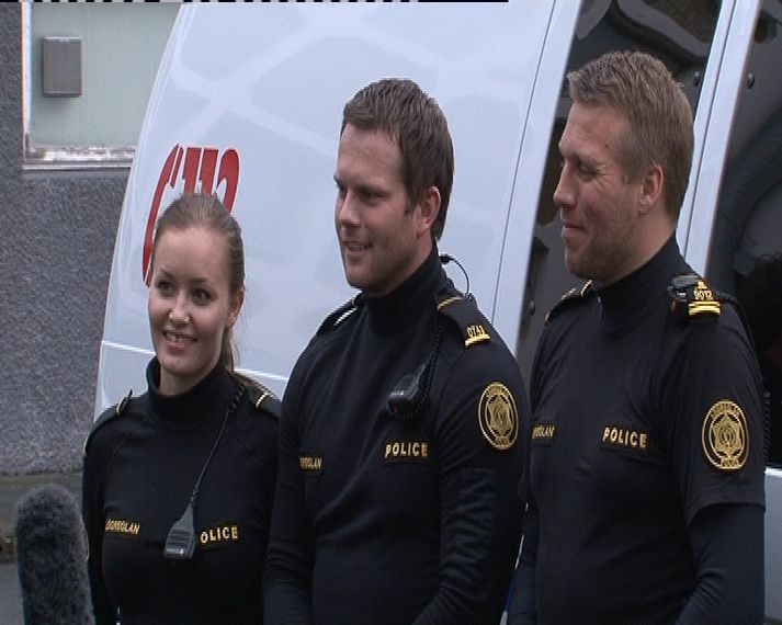 Ísland í dag fylgdist með starfi þessara lögreglumanna um síðustu helgi.