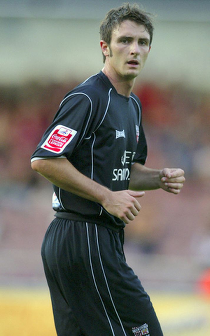 Sam Tillen í leik með Brentford gegn Northampton Town í ágúst árið 2006.