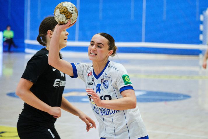 Sara Dögg Hjaltadóttir hefur átt magnað tímabil og hvað er betra en að fá fullkomna einkunn í sigurleik á Íslandsmeisturunum á útivelli.