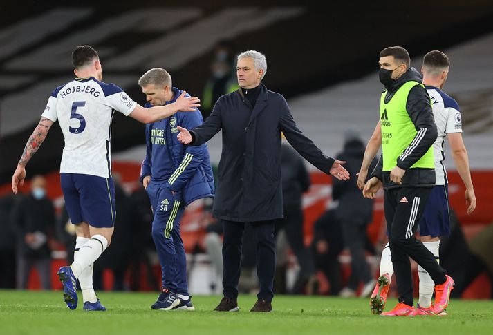 José Mourinho var ekki sammála ákvörðunum dómara dagsins. Þá tók hann fram að sínir menn hefðu verið skelfilegir í fyrri hálfleik.