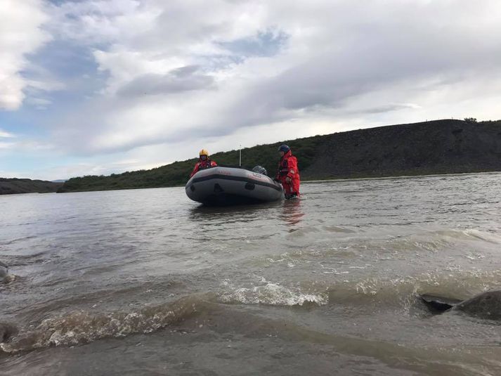 Viðamikil leit hefur staðið yfir í gær og í dag.